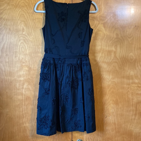 Evan-Picone Little Black Dresses. Size 6 - Picture 5 of 9